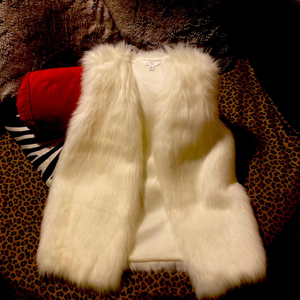 White time and tru brand small vest